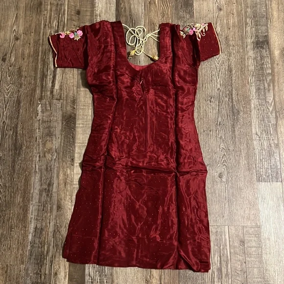 Patiala Salwar Suit - Picture 5 of 11